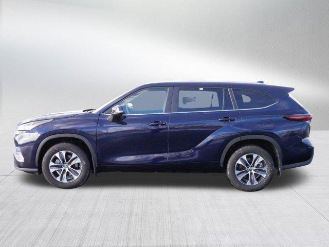 used 2024 Toyota Highlander car, priced at $44,264