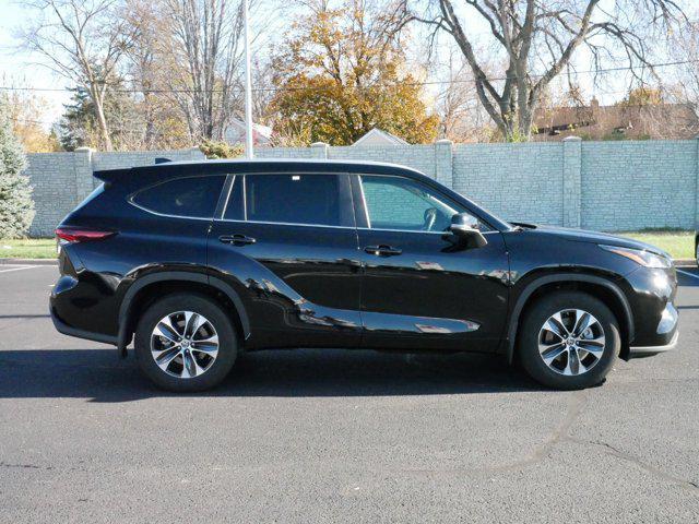 used 2024 Toyota Highlander car, priced at $46,995