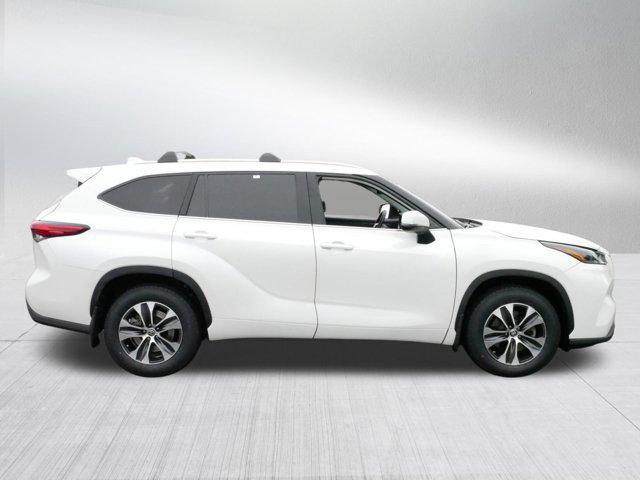 used 2021 Toyota Highlander car, priced at $38,599