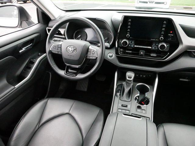 used 2021 Toyota Highlander car, priced at $38,599