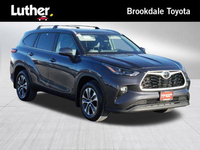 used 2023 Toyota Highlander car, priced at $40,495