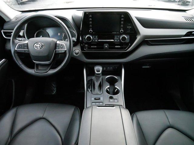 used 2022 Toyota Highlander car, priced at $36,995