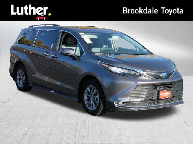 used 2023 Toyota Sienna car, priced at $43,645