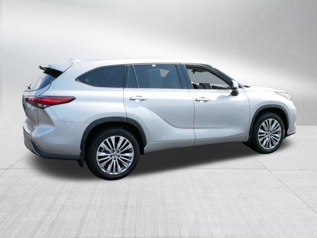 used 2023 Toyota Highlander Hybrid car, priced at $51,995