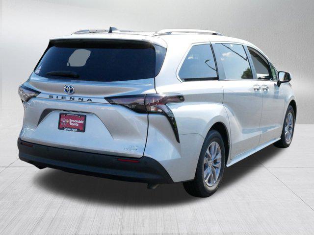 used 2023 Toyota Sienna car, priced at $39,671