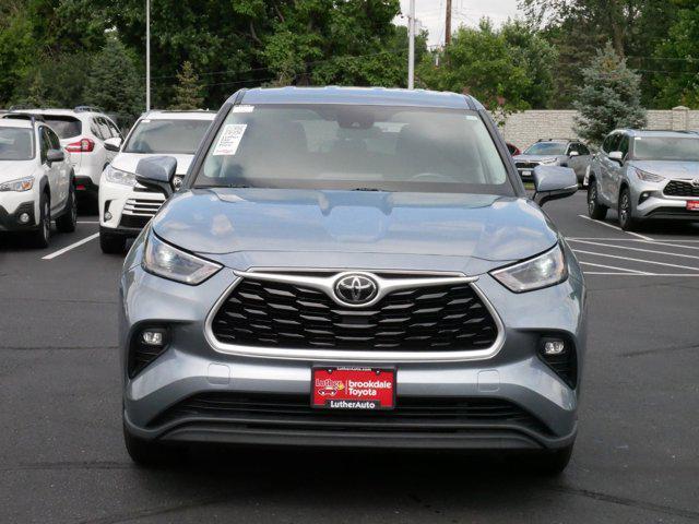 used 2021 Toyota Highlander car, priced at $34,995