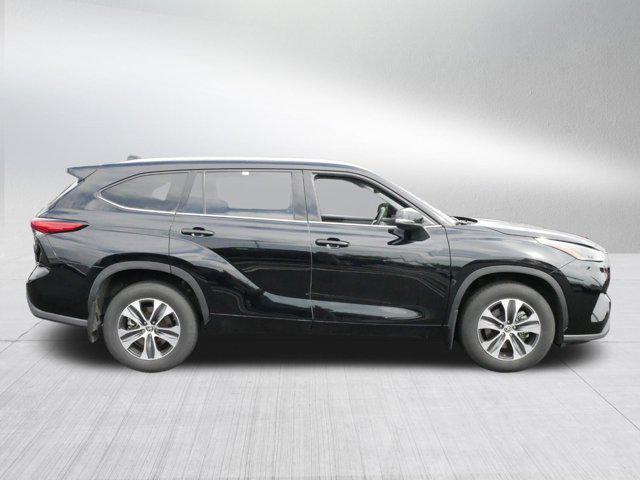 used 2021 Toyota Highlander car, priced at $34,595