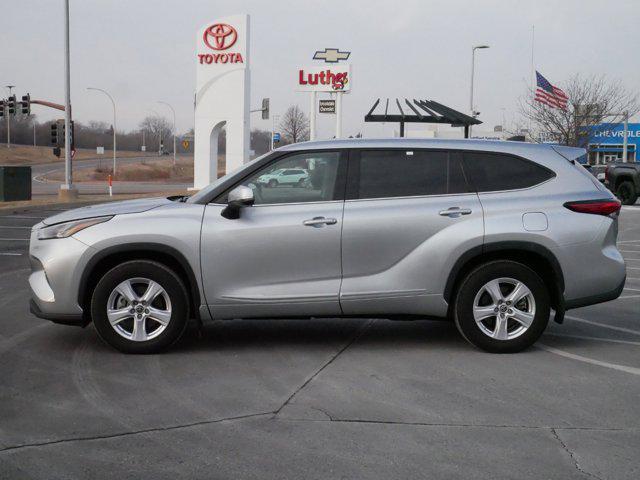 used 2022 Toyota Highlander car, priced at $33,995