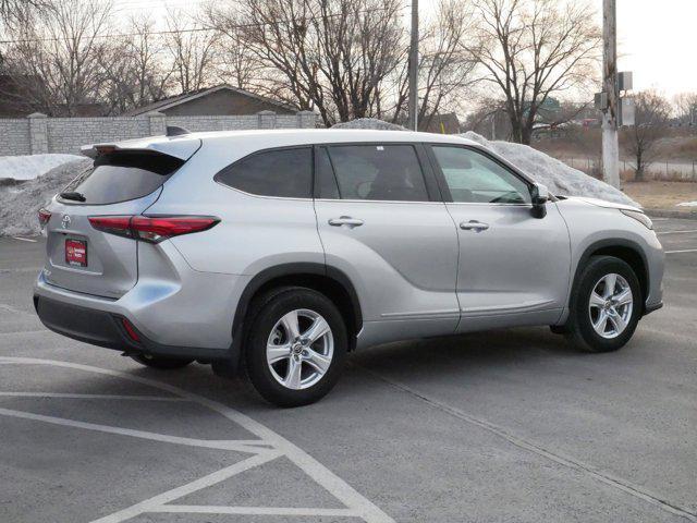 used 2022 Toyota Highlander car, priced at $33,995