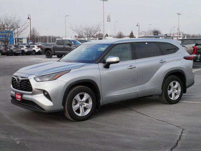 used 2022 Toyota Highlander car, priced at $33,995