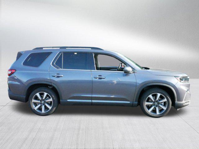used 2025 Honda Pilot car, priced at $46,998