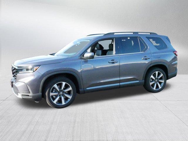 used 2025 Honda Pilot car, priced at $46,998