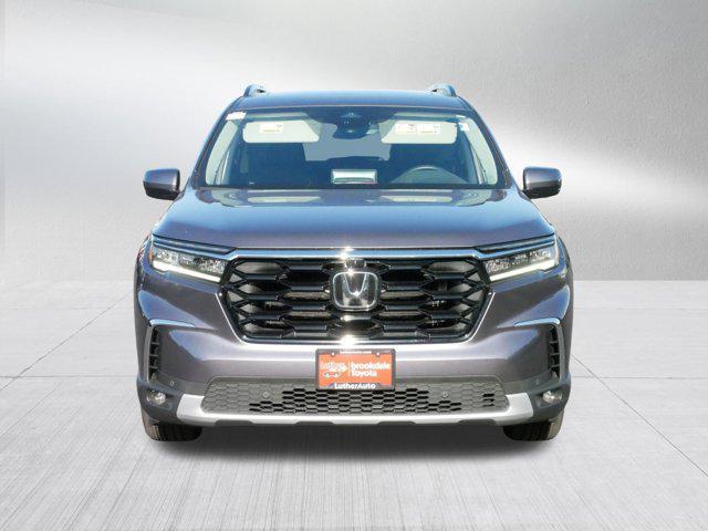 used 2025 Honda Pilot car, priced at $46,998