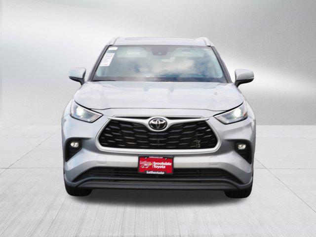 used 2024 Toyota Highlander car, priced at $40,995