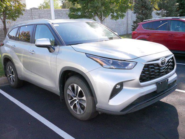 used 2024 Toyota Highlander car, priced at $40,995