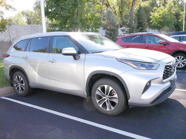 used 2024 Toyota Highlander car, priced at $40,995