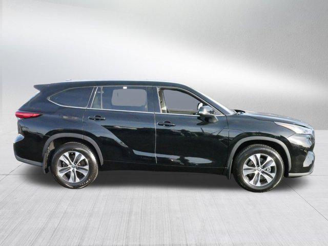 used 2021 Toyota Highlander car, priced at $36,291