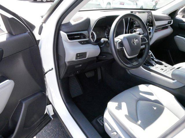used 2022 Toyota Highlander car, priced at $40,995