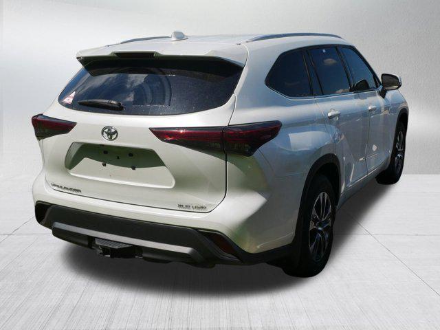 used 2022 Toyota Highlander car, priced at $40,995