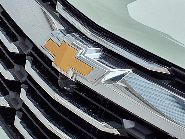 new 2026 Chevrolet Equinox car, priced at $30,402