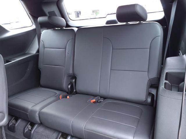 used 2023 Chevrolet Traverse car, priced at $31,780