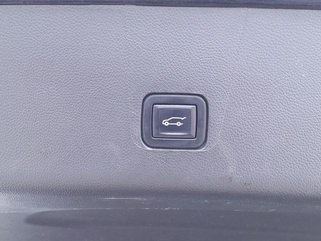 used 2023 Chevrolet Traverse car, priced at $31,780
