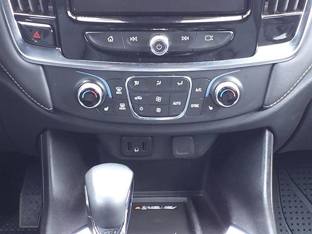 used 2023 Chevrolet Traverse car, priced at $31,780