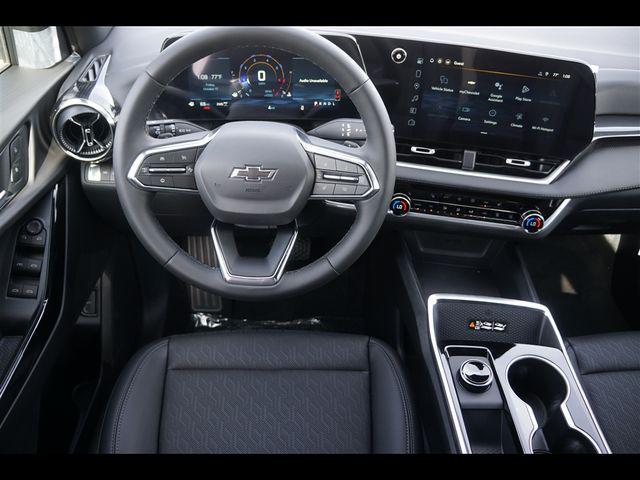 new 2026 Chevrolet Equinox car, priced at $32,915