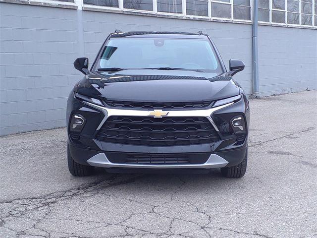 new 2025 Chevrolet Blazer car, priced at $35,378