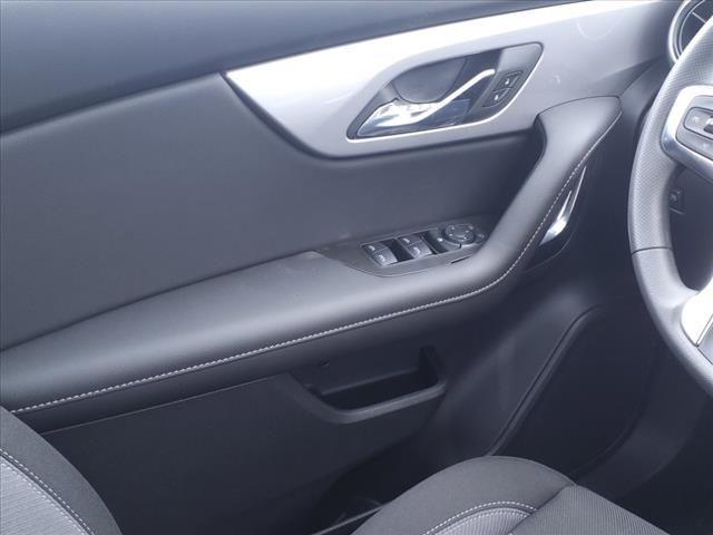 new 2025 Chevrolet Blazer car, priced at $33,959