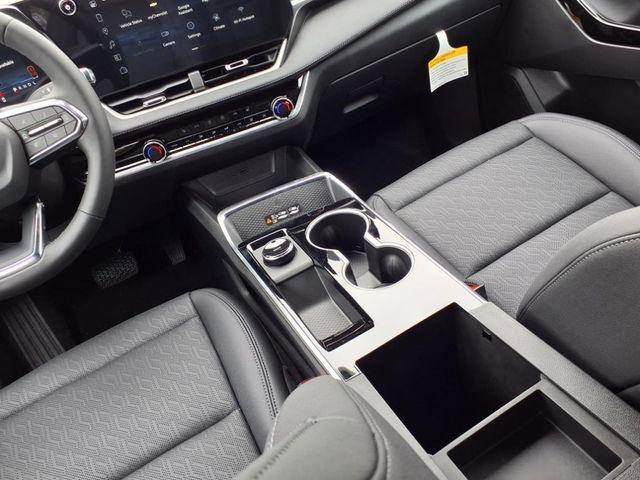 new 2026 Chevrolet Equinox car, priced at $30,170