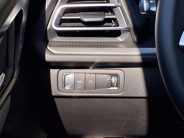 new 2026 Chevrolet Traverse car, priced at $39,561