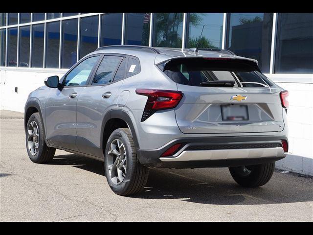 new 2025 Chevrolet Trax car, priced at $23,537