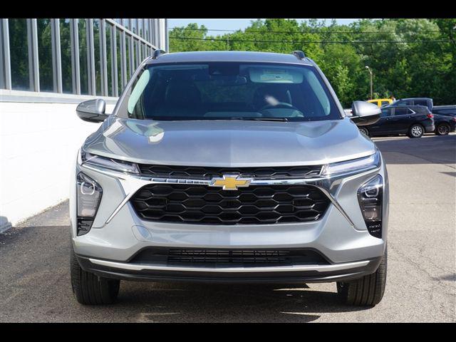 new 2025 Chevrolet Trax car, priced at $23,537