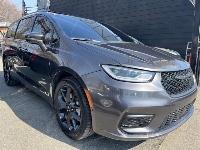 used 2022 Chrysler Pacifica car, priced at $24,994