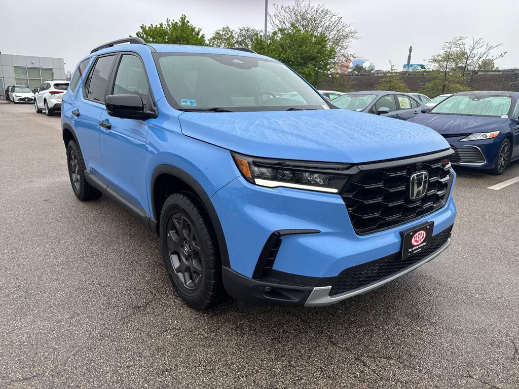 used 2024 Honda Pilot car, priced at $41,978