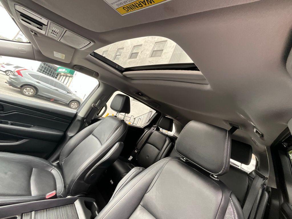 used 2024 Honda Odyssey car, priced at $39,998