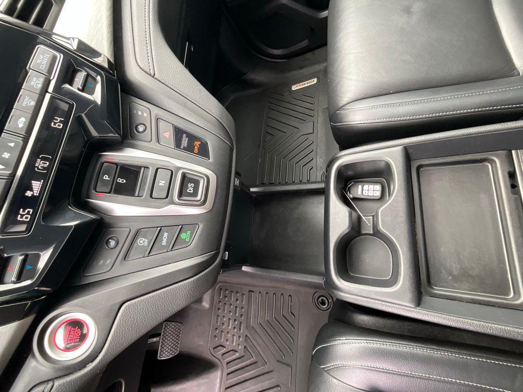 used 2024 Honda Odyssey car, priced at $39,998