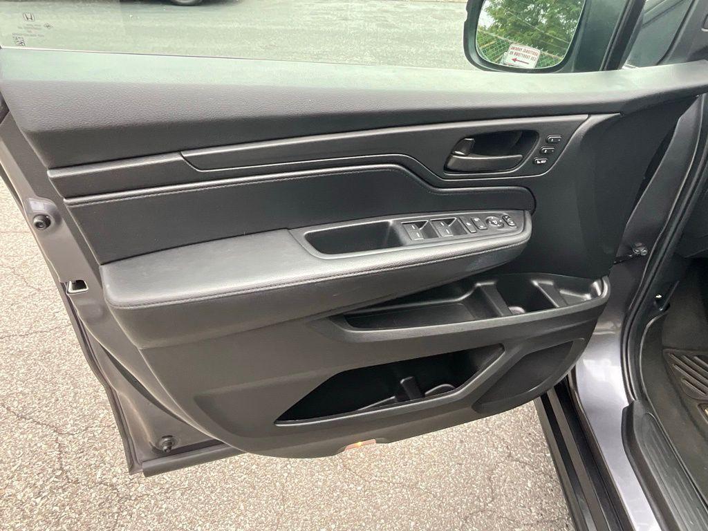 used 2024 Honda Odyssey car, priced at $39,998