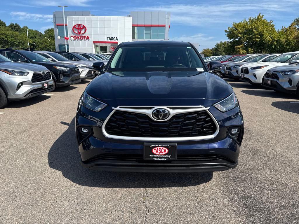 used 2022 Toyota Highlander car, priced at $34,698
