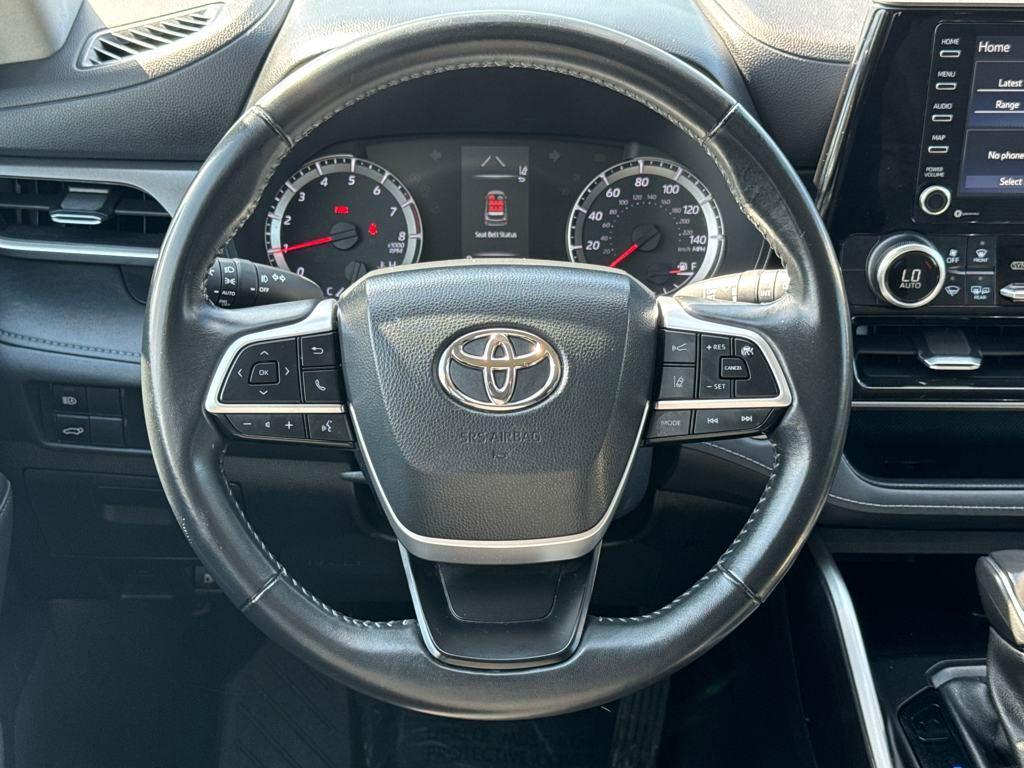 used 2022 Toyota Highlander car, priced at $34,698