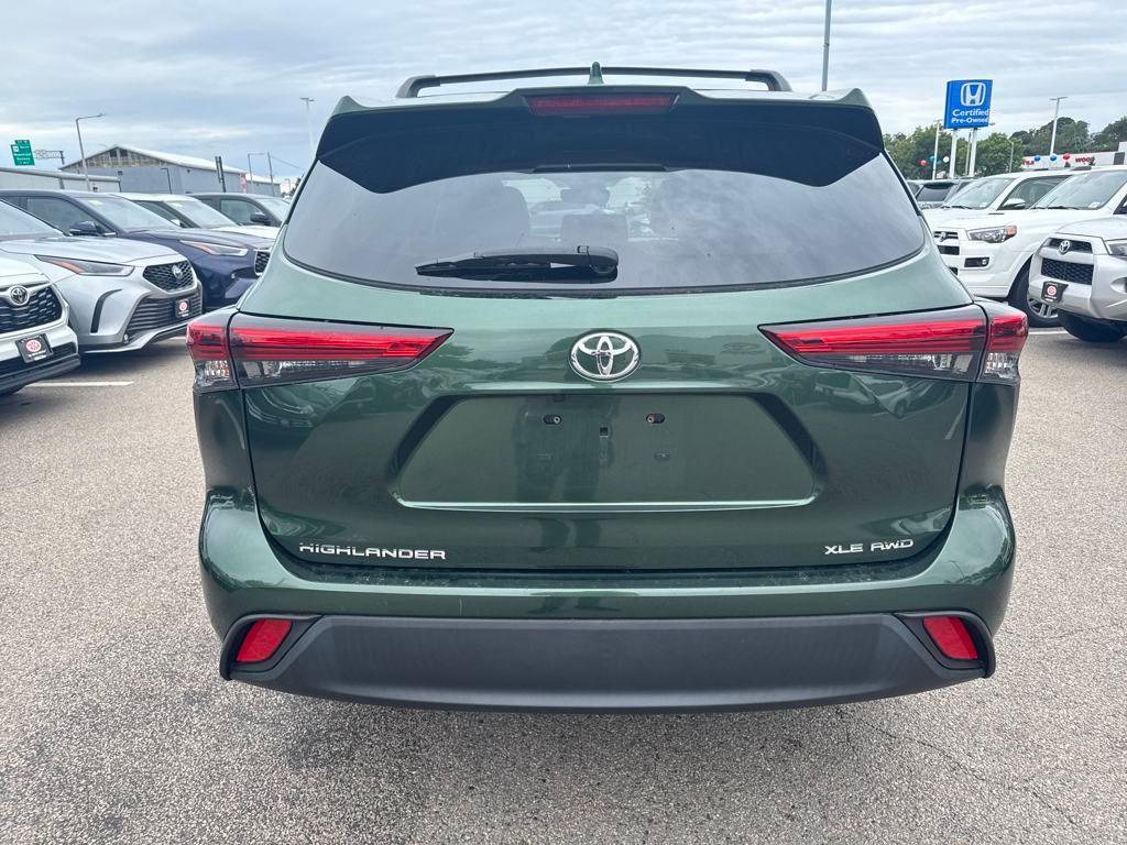 used 2023 Toyota Highlander car, priced at $38,498