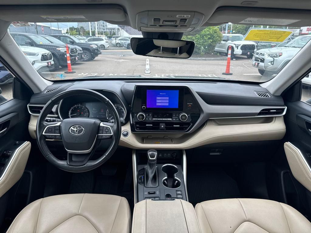used 2023 Toyota Highlander car, priced at $38,498