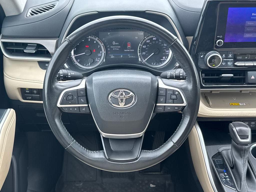 used 2023 Toyota Highlander car, priced at $38,498