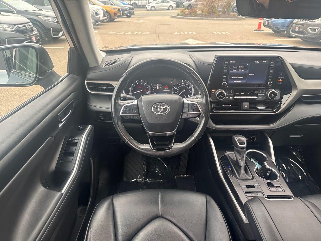 used 2020 Toyota Highlander car, priced at $31,998