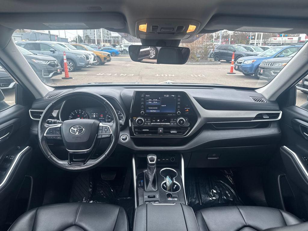 used 2020 Toyota Highlander car, priced at $31,998