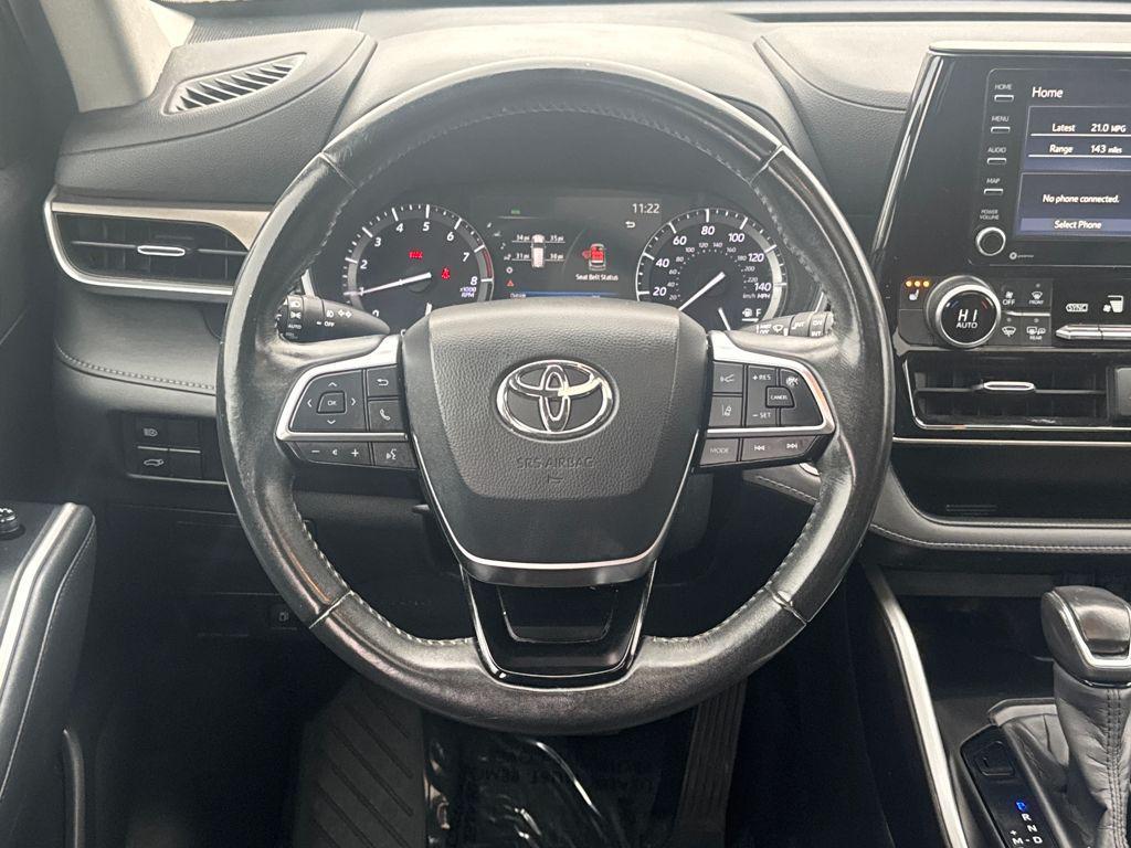 used 2020 Toyota Highlander car, priced at $31,998