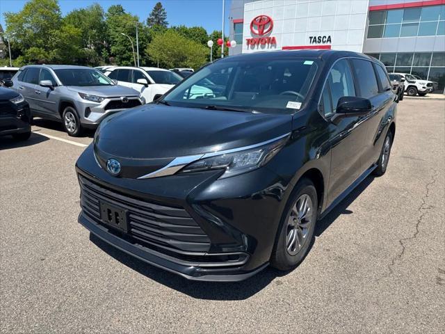 used 2024 Toyota Sienna car, priced at $37,684