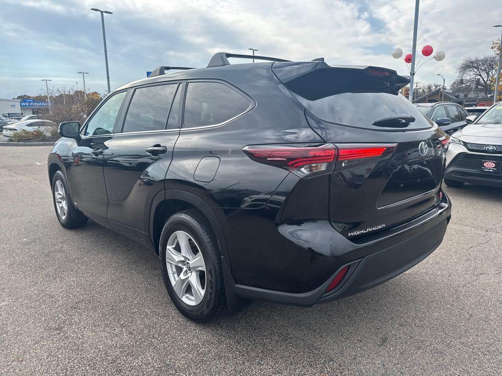 used 2024 Toyota Highlander Hybrid car, priced at $41,058