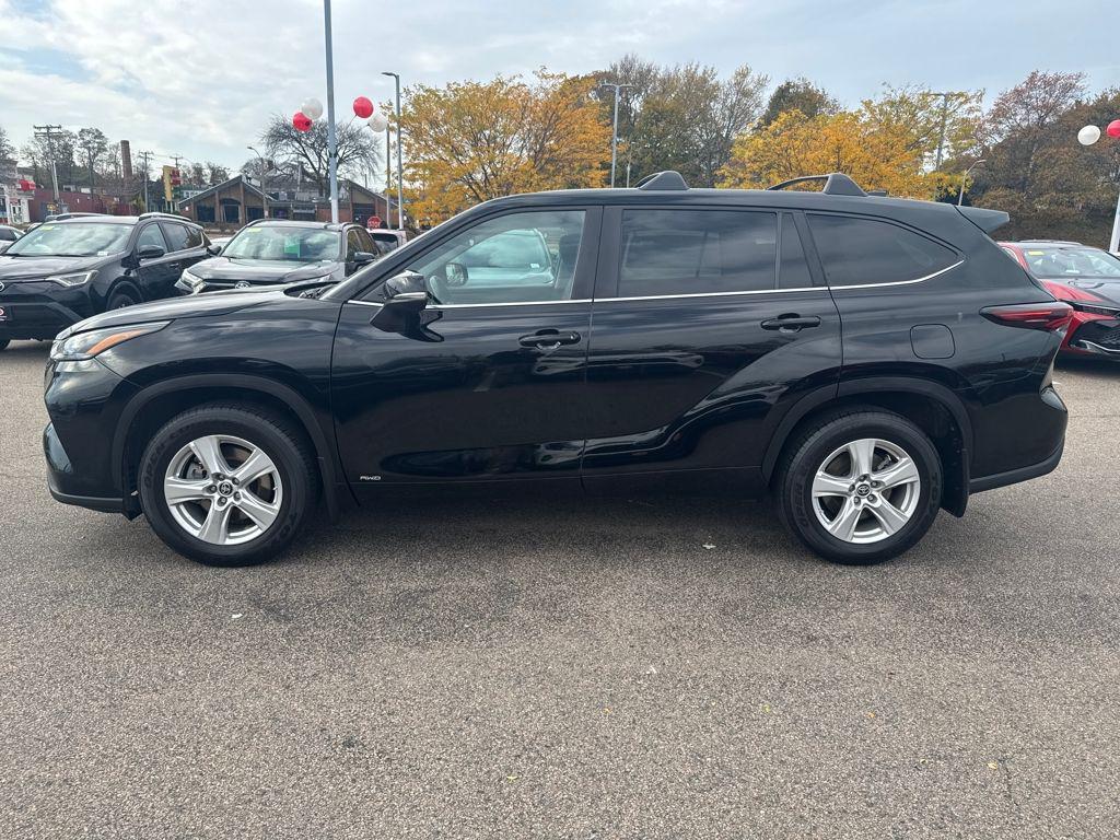 used 2024 Toyota Highlander Hybrid car, priced at $41,058
